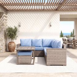 5-Piece Outdoor Wicker Sectional Set With blue  Cushions