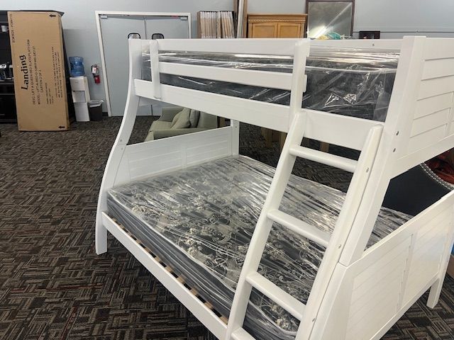 BLOW OUT SALE!! WHITE BUNK BED FULL AND TWIN SIZE / WE DELIVER