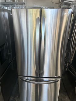 REFRIGERATOR LG 30” 3 Doors