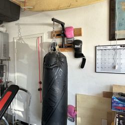 Boxing Bag Plus Stand