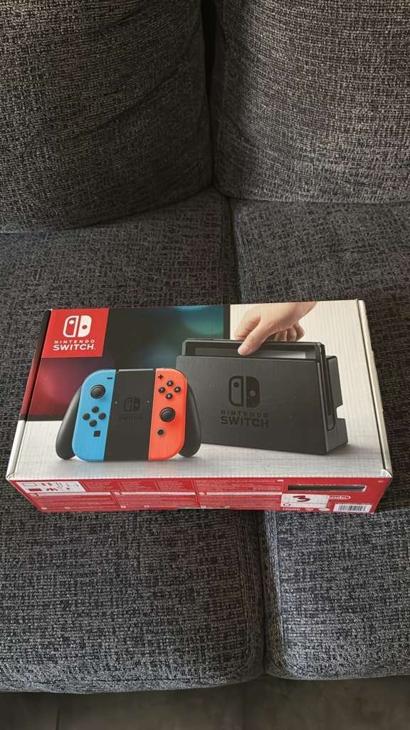 Nintendo Switch 