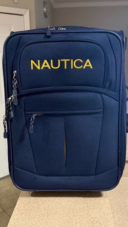 Náutica Carry on Size Suitcase with wheels