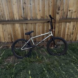 Kink Gap Bmx Bike, Chrome Frame, Freecoaster Back Wheel/hub.