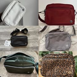2L lululemon crossbody bag