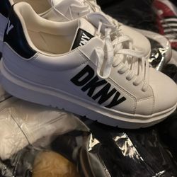 Teniz DKNY nuevoz Size 10