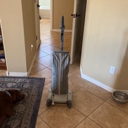 1980 Hoover Edge Clean Plus 