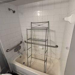 Bath Tub Resurfacing Epoxy Paint Like  New 