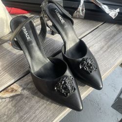 Black Medusa Head Shoes 