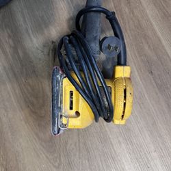 DeWalt Palm Sander 