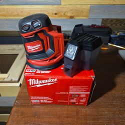 M18 milwakee sander