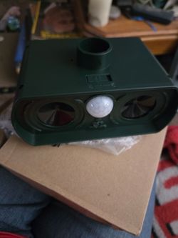 Ultrasonic Animal Repeller with PIR Motion Sensor