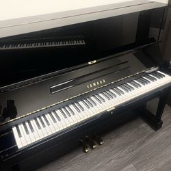 Pristine condition Yamaha U1M Upright piano Free delivery and tuning