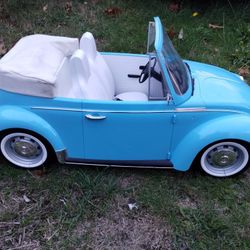 Rare American Girl doll Julie '74 VW Bug convertible, Volkswagen Beetle toy, 2010