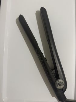 Hera Beauty Straightner