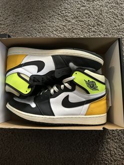 Jordan 1 “Volt”