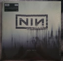 Nine Inch Nails - With Teeth Vinyl