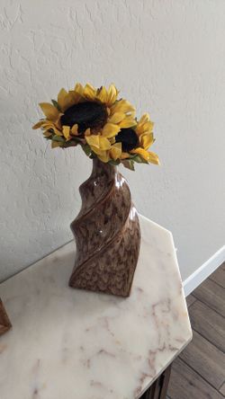 🌻🌻Vintage Japanese Ceramic Twisted Vase, Brown With Earthtones($20) **