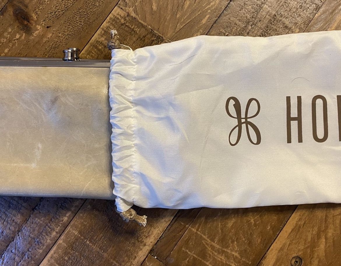 Hobo White Clutch Wallet – Good Condition