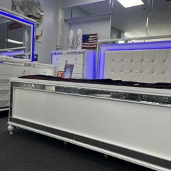 Queen Bedroom Set Package On Furniture Liquidation Now!! Set Includes Queen, Bed, Nightstand, Dresser, Mirror, Mattress And Box Spring $1999