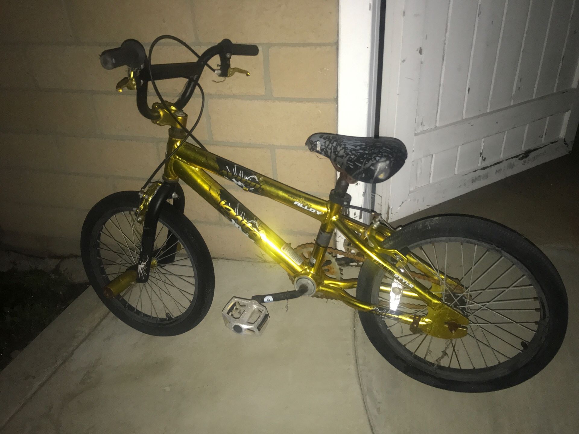 Avigo Ignite Light Weight Alloy kids bicycle for Sale in