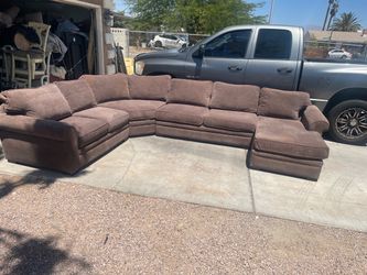 Sectional 108”x 152”x 65
