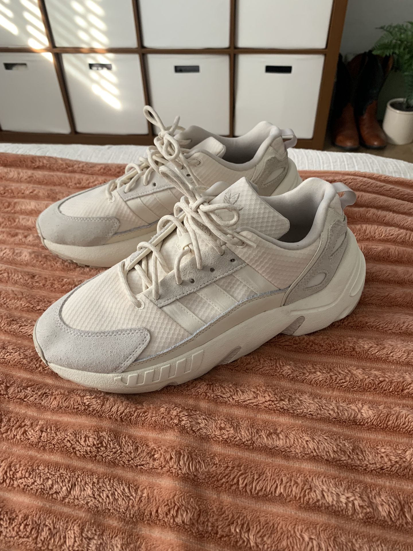 $40 Men 8.5 Adidas