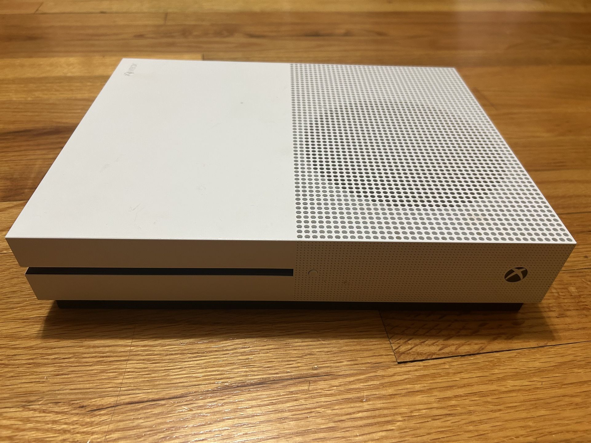 Xbox Ct Xbox One S for Sale in East Haven, CT - OfferUp