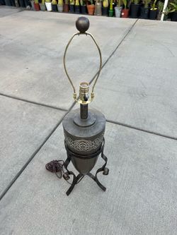 Table lamp