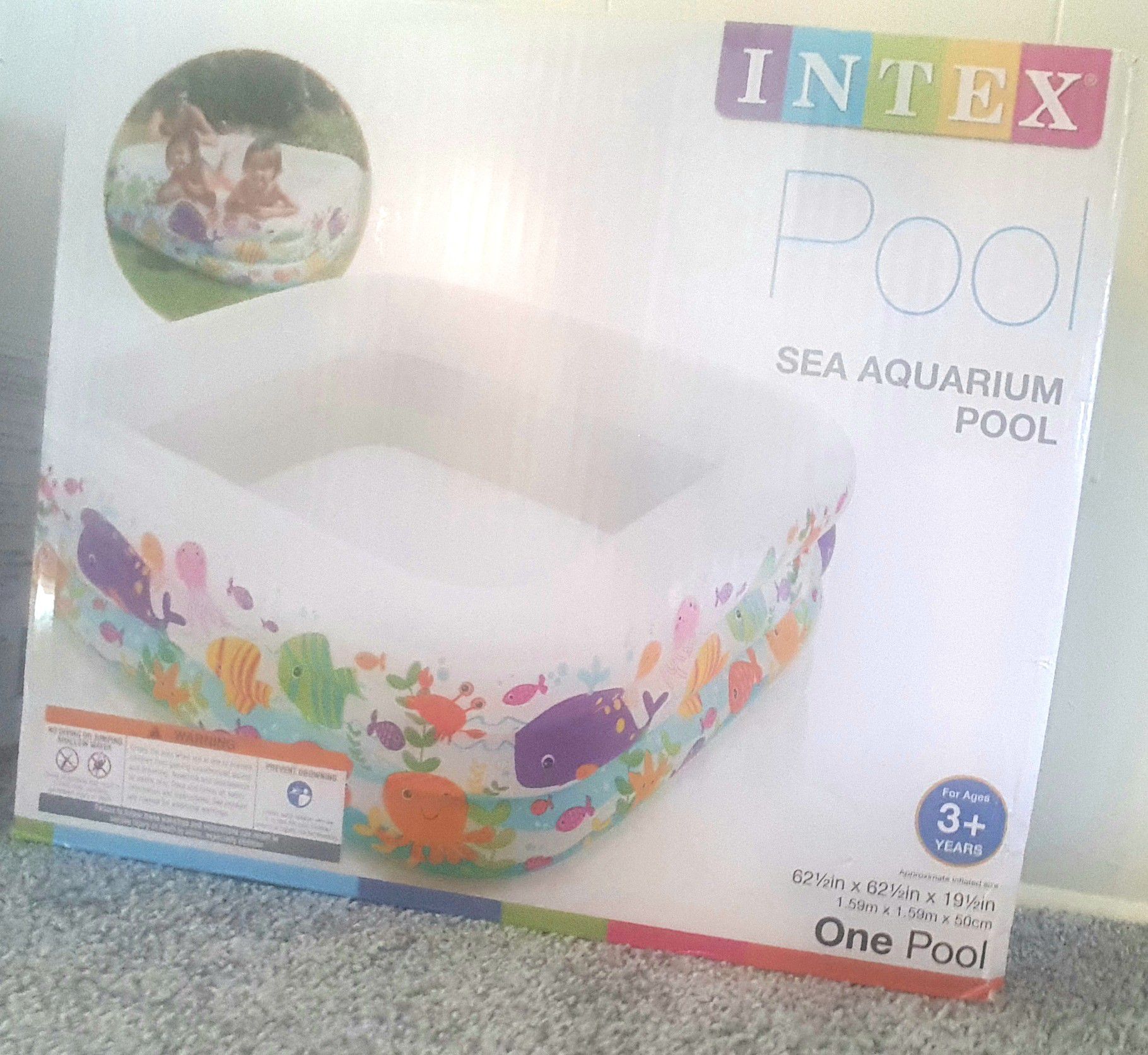 pool NEW , UN - OPEN BOX Brand: Intex Size : 62 x 62 x 19 Inflatable Pool