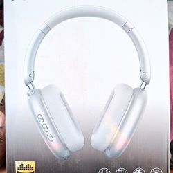 Noise Cancelling Headphones 