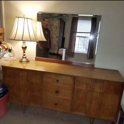 MCM STANLEY DRESSER WITH MIRROR