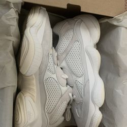 DS yeezy 500 bone white mens size 10