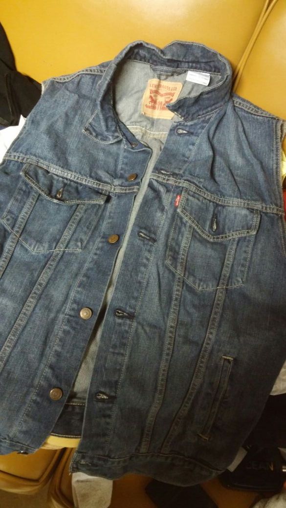 Levi vest (xL)