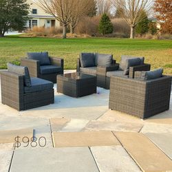 New inbox patio set (we finance and deliver)($54 down,90 day no interest payment plan)