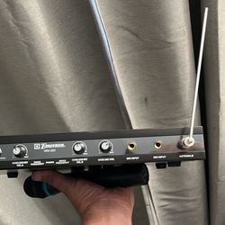 Dual wireless microphone and receiver