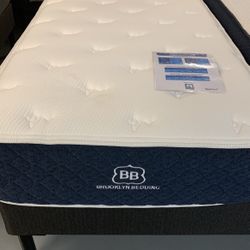Brooklyn Bedding Signature Twin For $100