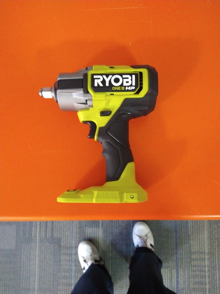 Ryobi Cordless Impact P262