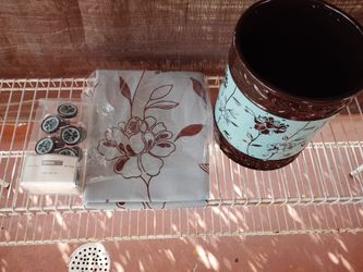 Ceramic Bathroom Basket With Curtain and Hooks