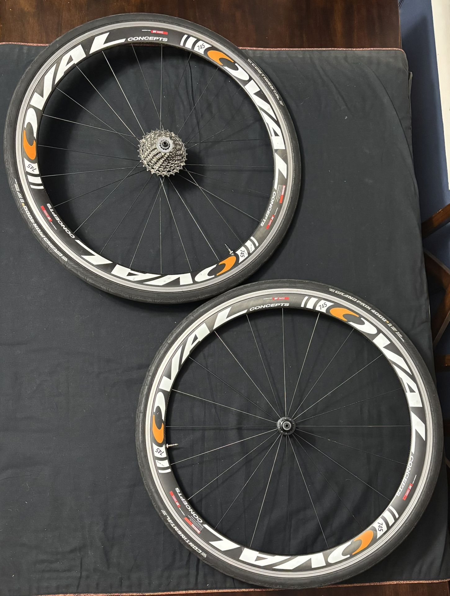 OVAL CONCEPTS 745 Hand Built With DT Swiss