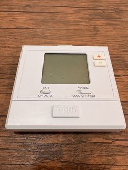 PRO T701 Digital Thermostat – Sold As Is