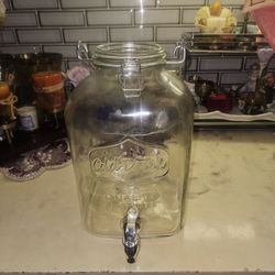 2 GALLON WATER JUG 