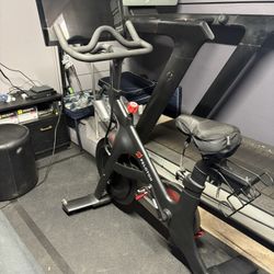 Peloton Bicycle. Taking Offers $250 obo