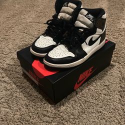 Air Jordan 1 Retro High OG ‘Dark Mocha’