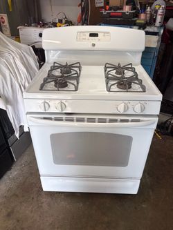 GE GAS STOVE  WHITE EVERYTHING WORKING ESTUFA DE GAS MUY BUENA