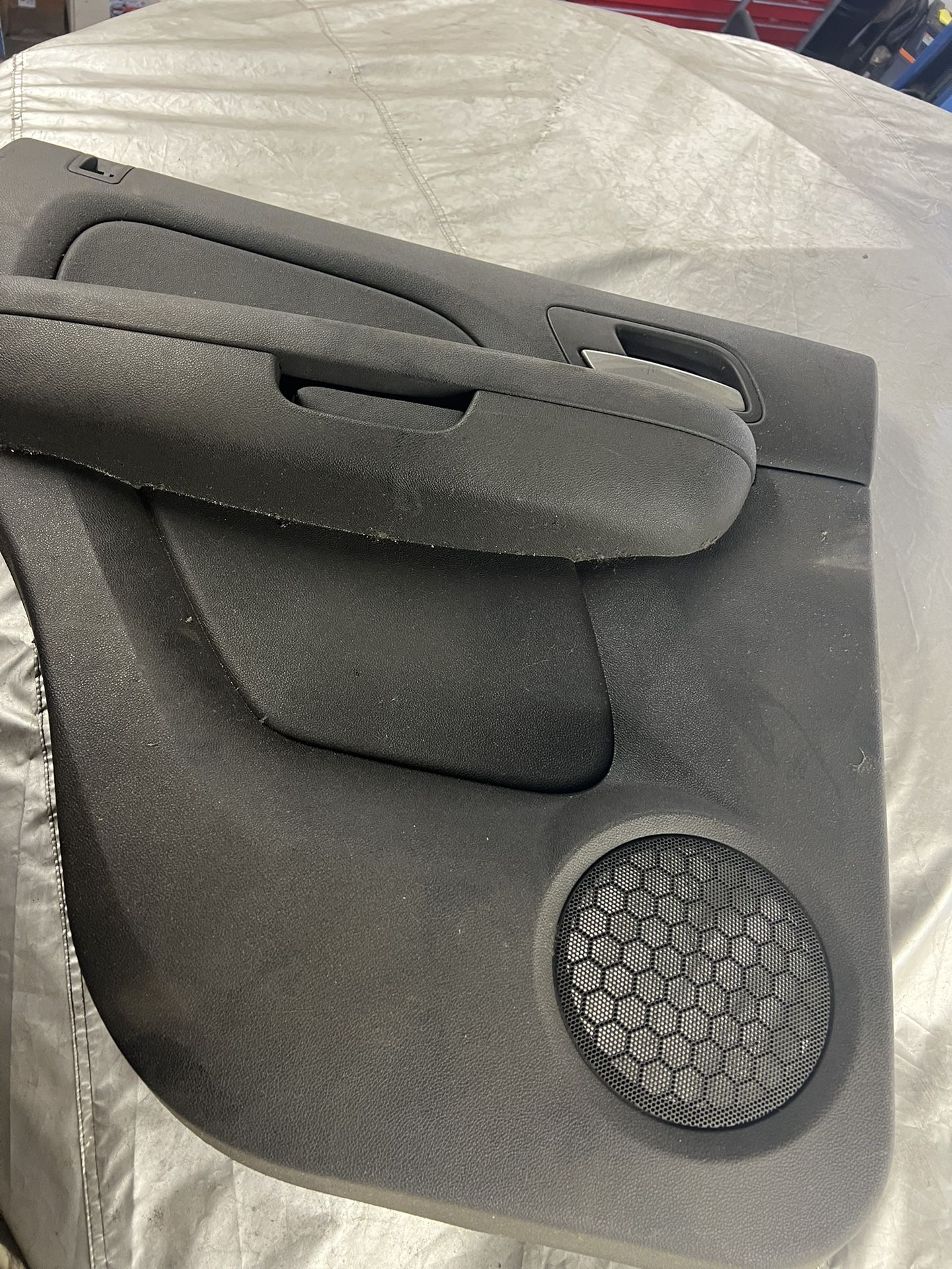 2007-2010 GM Door Panels