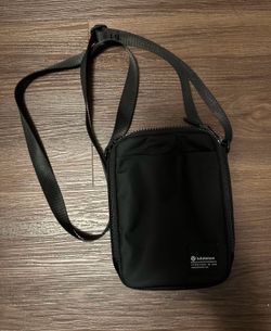 Lululemon Passport Crossbody Bag