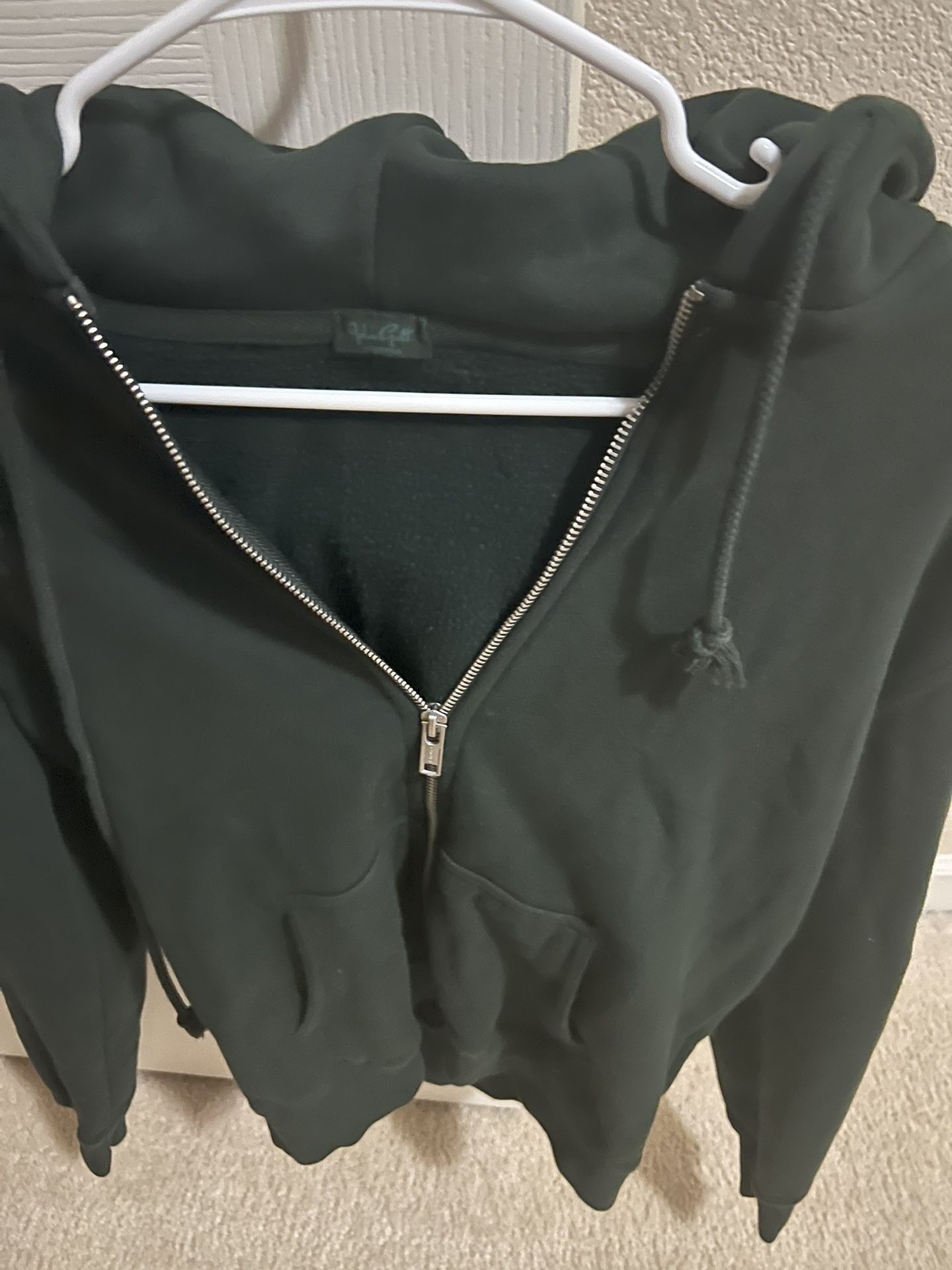PACSUN , NEW CONDITION ZIP UP SWEATSHIRT HOODIE. Size -small
