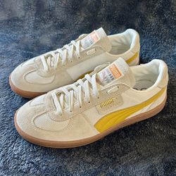 PUMA Women’s Super Team Currency Sneakers - Size 9