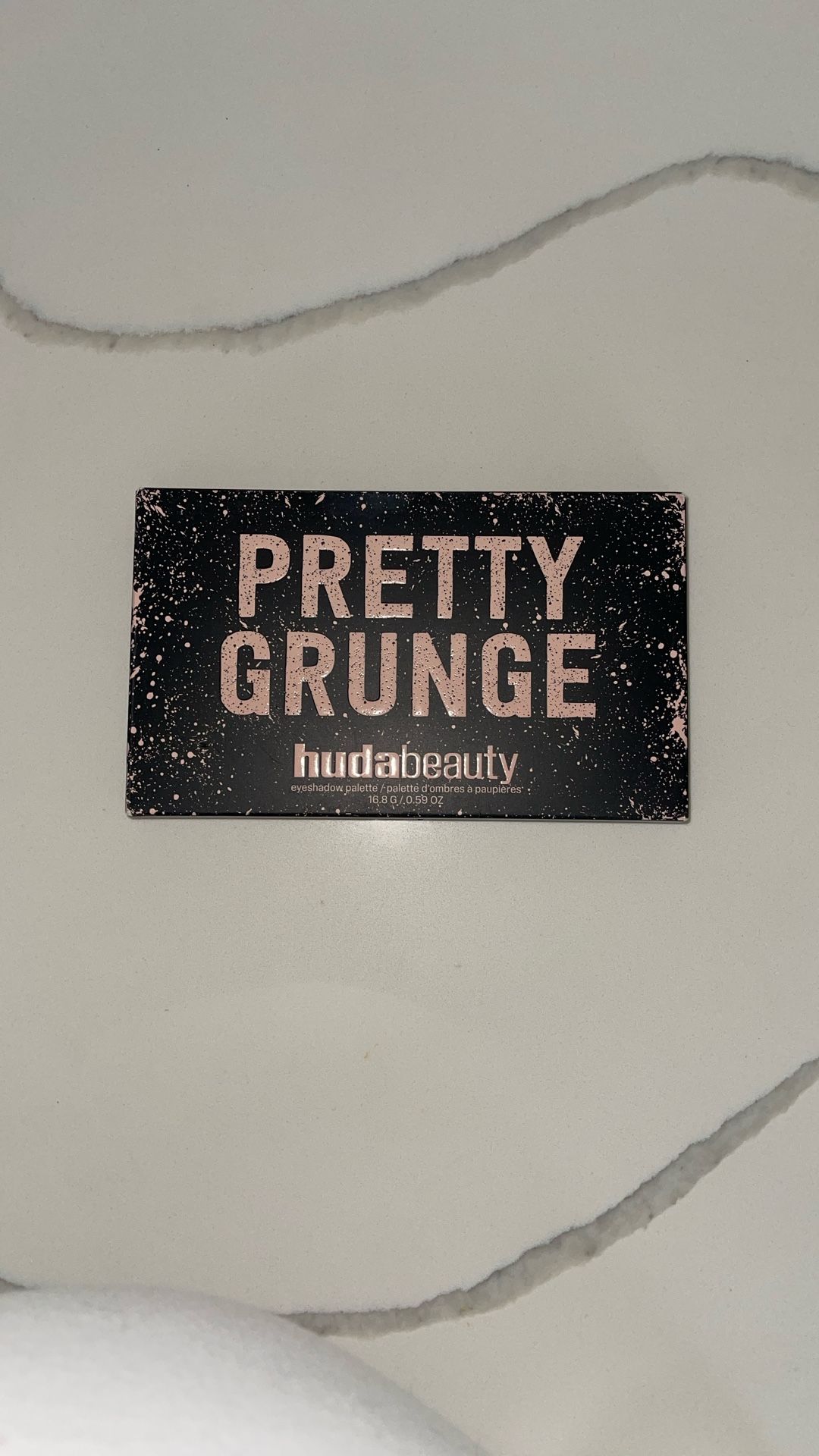 PRETTY GRUNGE HUDABEAUTY
