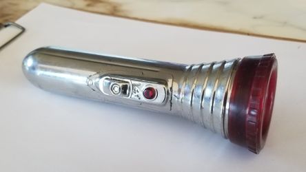 Vintage 1930's Art Deco Flashlight - Works Perfectly (7" Length)